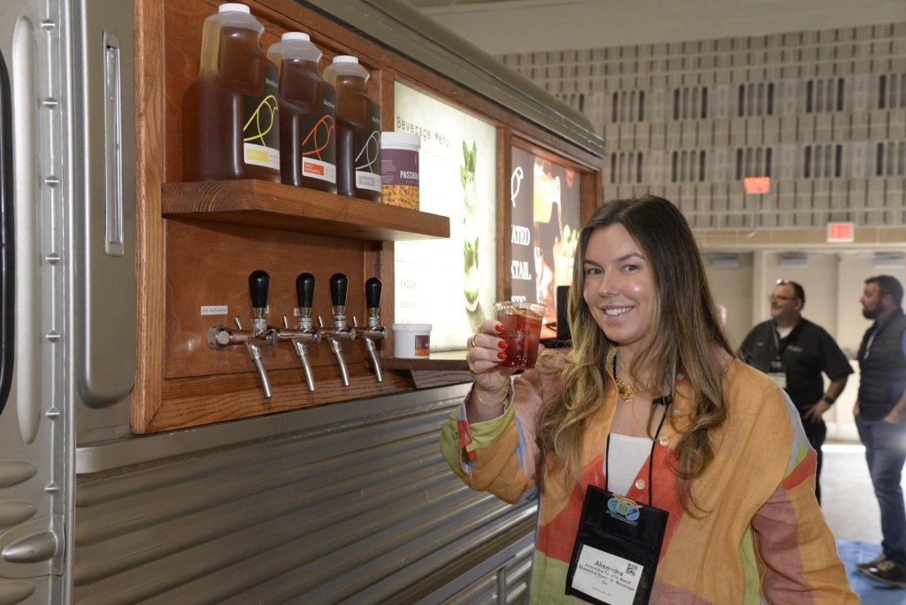 woman-holding-drink.jpg